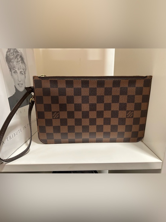 Louis Vuitton Handbags - Authentic Louis Vuitton Neverfull Pouchette Wristlet